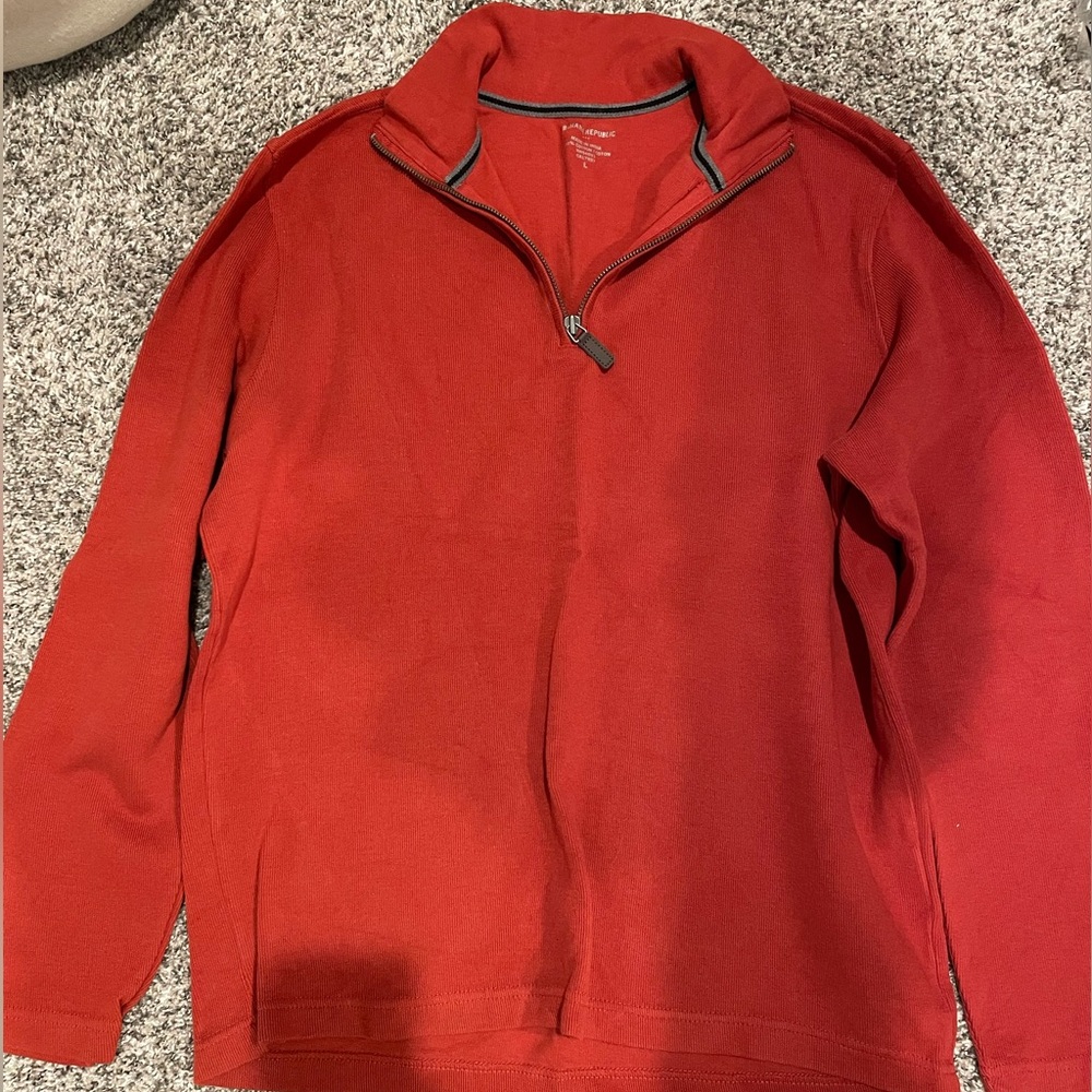 Men’s Banana Republic Quarter Zip Sweatshirt.  Size Large